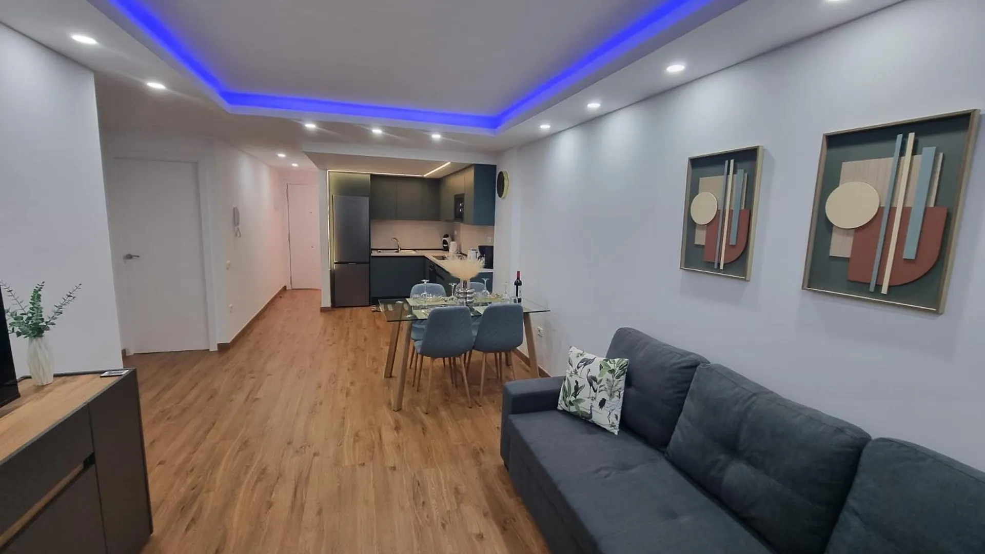 Apartment Casa Liotro Comfortable, Panoramic,Central, Near The Sea,Swimming Pool,Wifi,Terrace Los Cristianos
