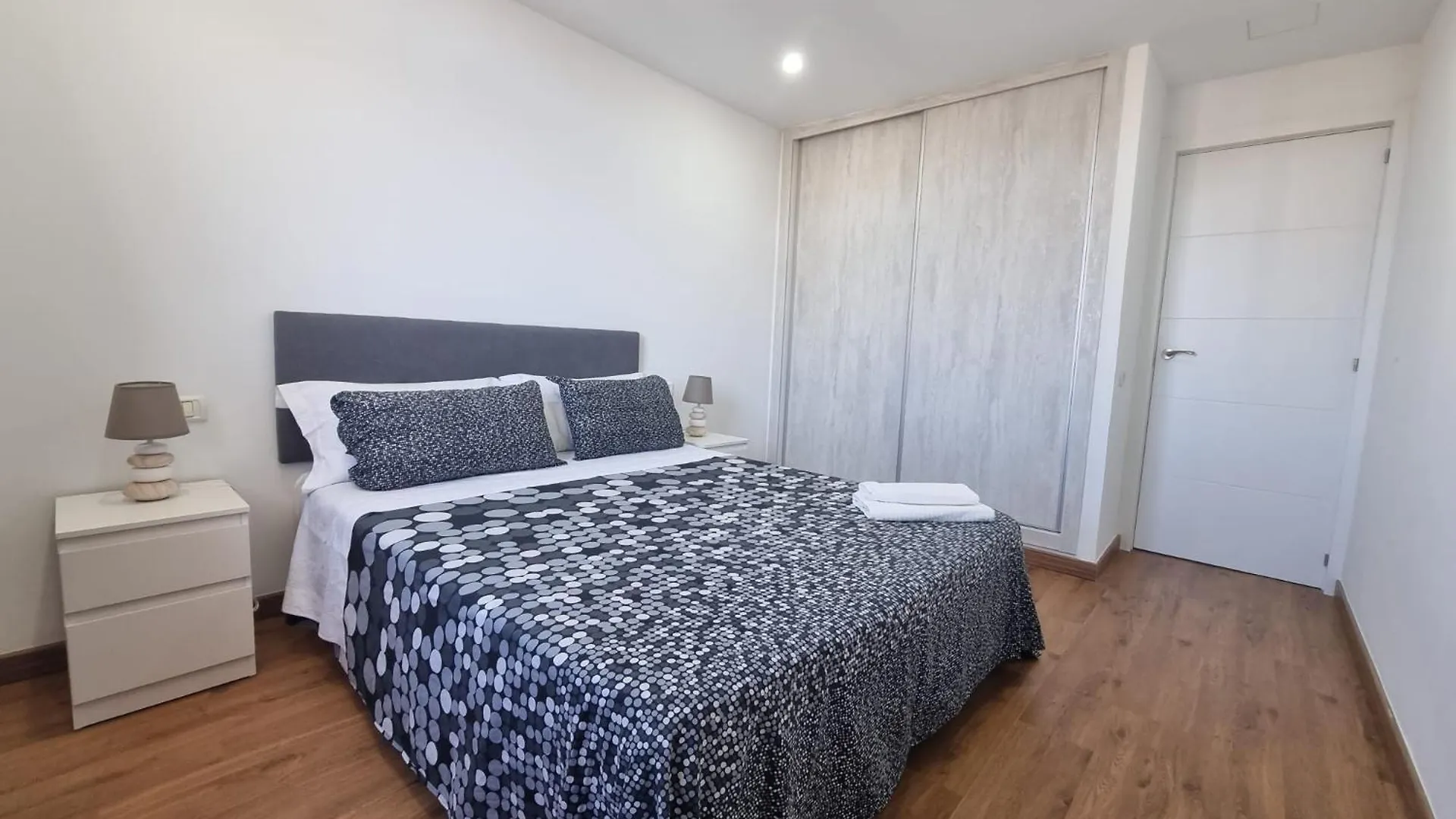 Apartment Casa Liotro Comfortable, Panoramic,Central, Near The Sea,Swimming Pool,Wifi,Terrace Los Cristianos