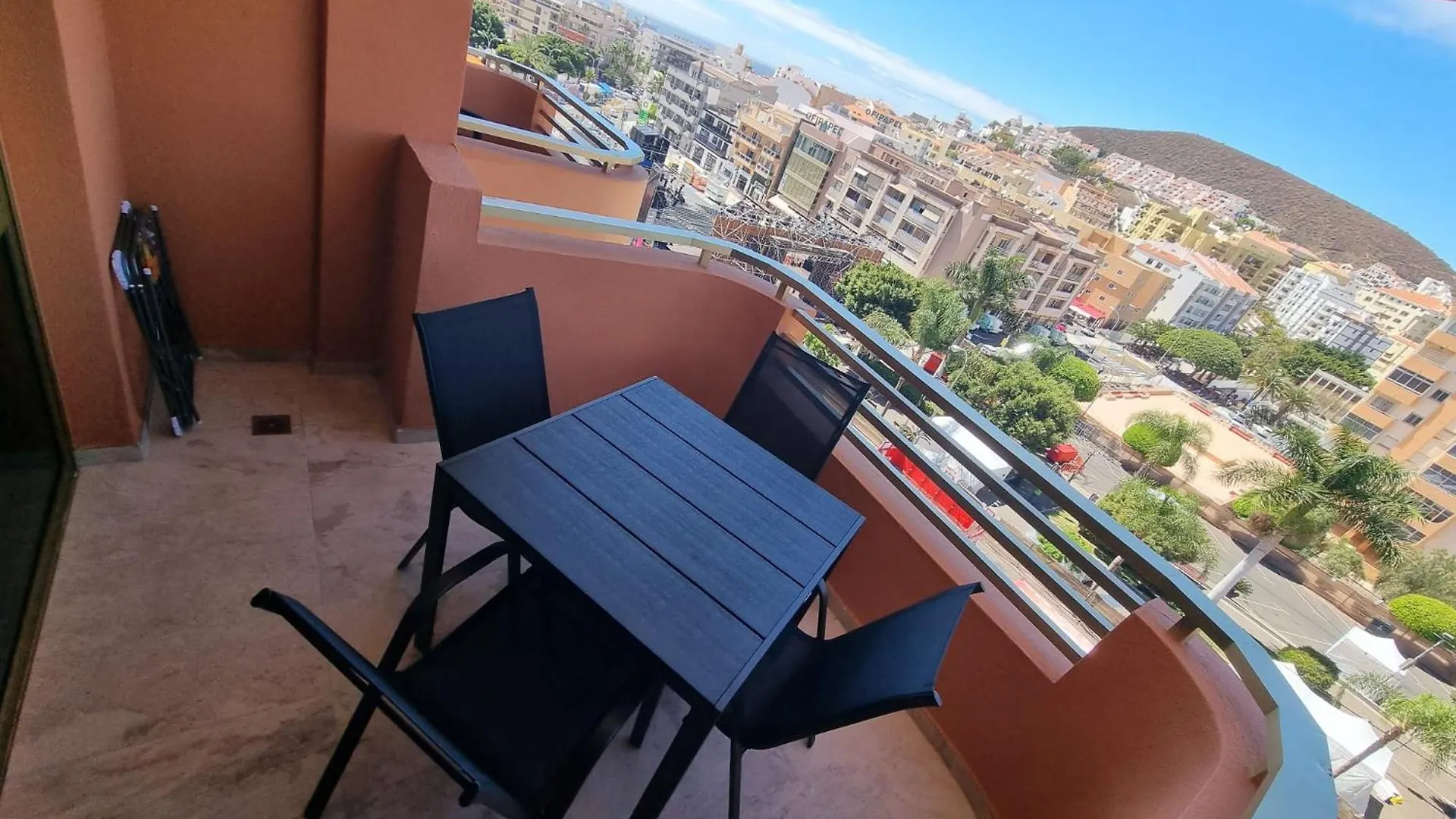 Casa Liotro Comfortable, Panoramic,Central, Near The Sea,Swimming Pool,Wifi,Terrace Los Cristianos  0*, Los Cristianos (Tenerife)