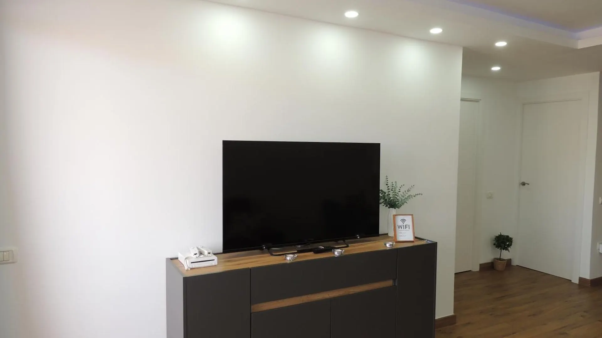 Casa Liotro Comfortable, Panoramic,Central, Near The Sea,Swimming Pool,Wifi,Terrace ロスクリスティアーノス スペイン
