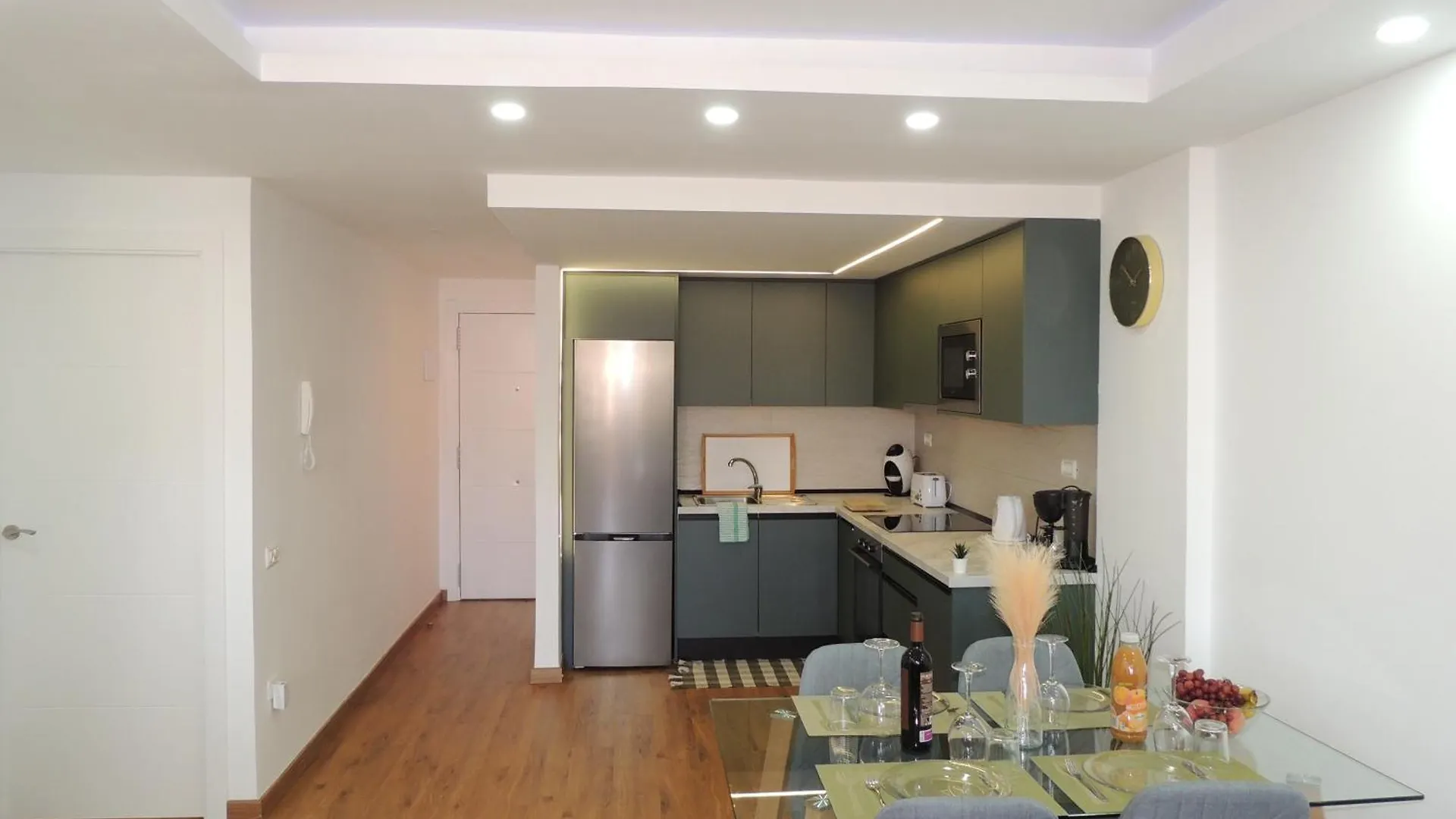 Casa Liotro Comfortable, Panoramic,Central, Near The Sea,Swimming Pool,Wifi,Terrace ロスクリスティアーノス 0*,  スペイン