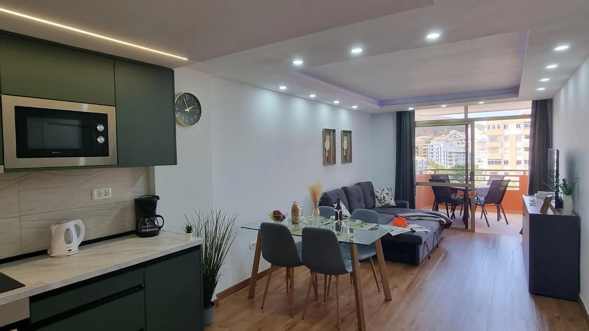 Casa Liotro Comfortable, Panoramic,Central, Near The Sea,Swimming Pool,Wifi,Terrace Los Cristianos  Apartment Los Cristianos (Tenerife)