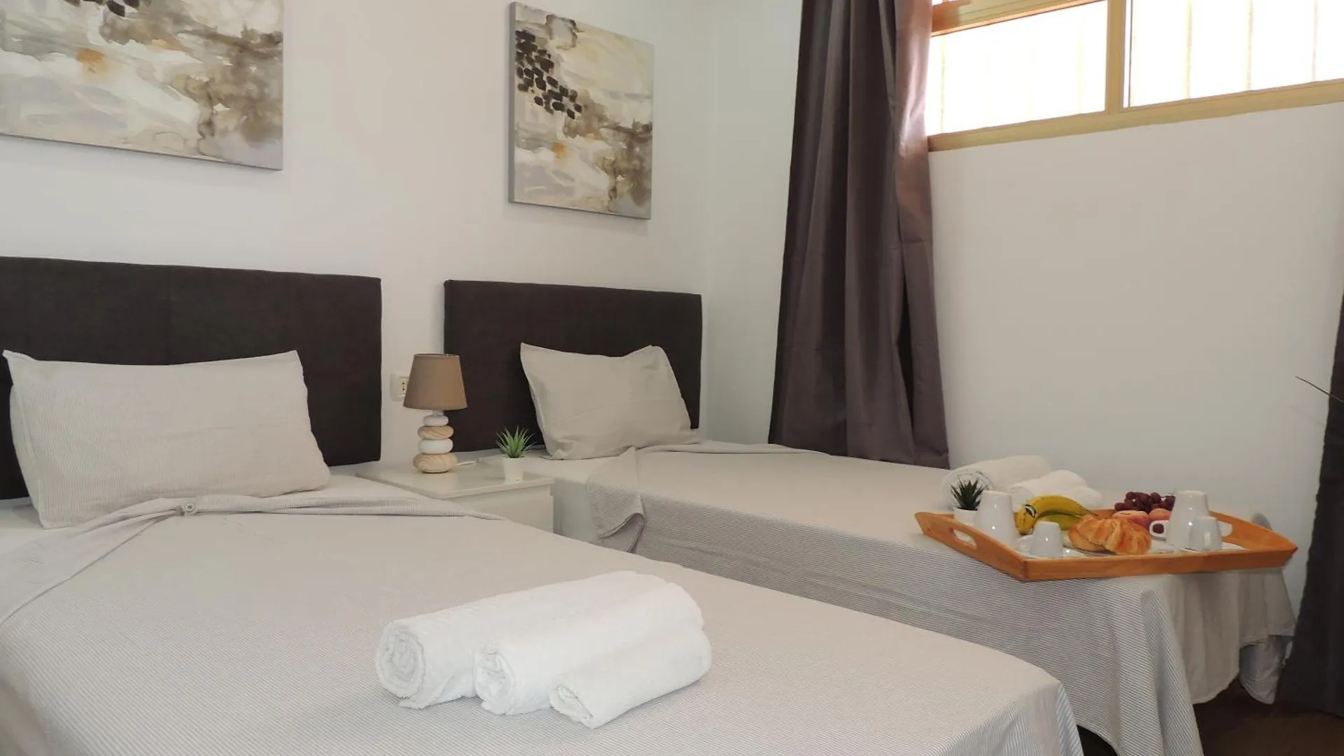 Apartment Casa Liotro Comfortable, Panoramic,Central, Near The Sea,Swimming Pool,Wifi,Terrace Los Cristianos